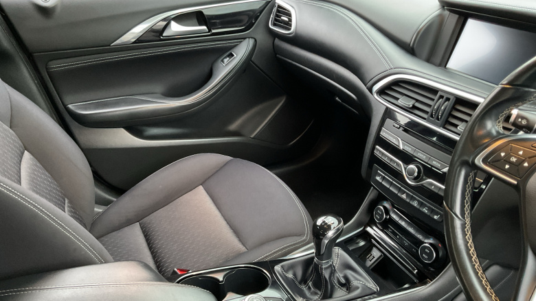 Infiniti Q30 1.5d Business Executive 5dr Diesel Hatchback